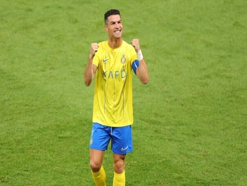 بالفيديو: رونالدو يهدر ركلة جزاء في مباراة النصر والخليج