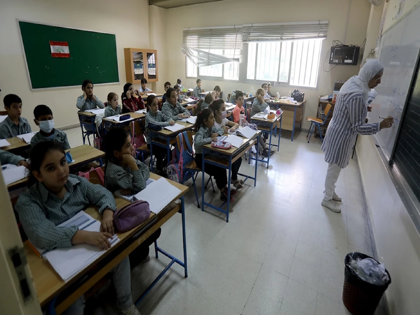 الأخبار _ تأجيل التعاقد يربك المدارس الرسمية