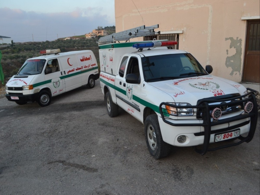 انتشال جثة من تحت الانقاض في صور مع استمرار البحث عن مفقودين