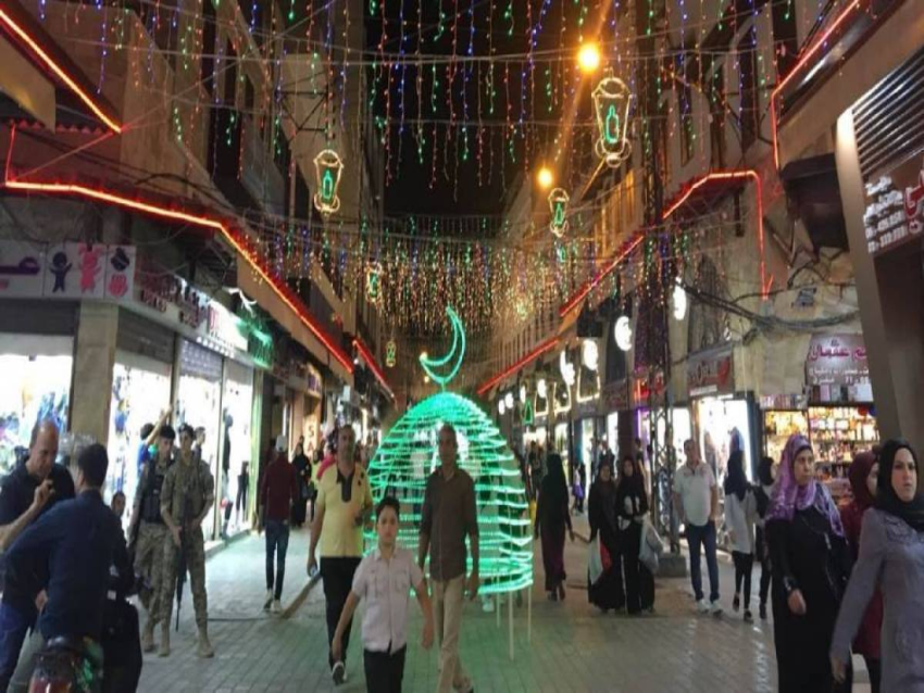 الديار _ الأضحى شمالاً: حركة تجاريّة ناشطة شوارع اختنقت ازدحاماً... وفلتان أمني مُستمرّ