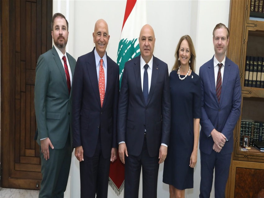 الرئيس عون لباراك: الجيش يواصل تطبيق الـ1701 لجهة إزالة المظاهر المسلحة 