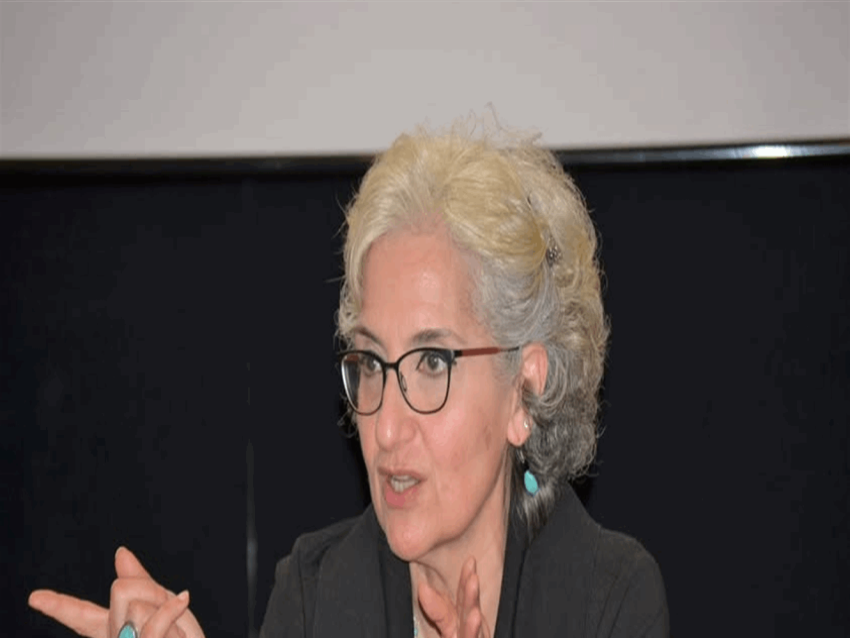 وزيرة التربية:  كان لا بد من اتخاذ قرار لضمان استمرارية التعليم قدر الإمكان مع الحفاظ على سلامة التلاميذ والأساتذة