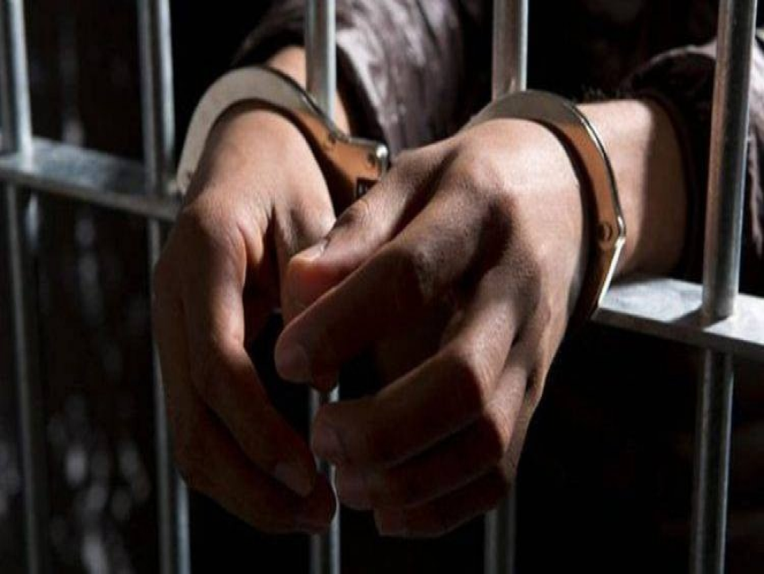  توقيف عدد من الاشخاص في الضبية بحوزتهم كمية من المخدرات