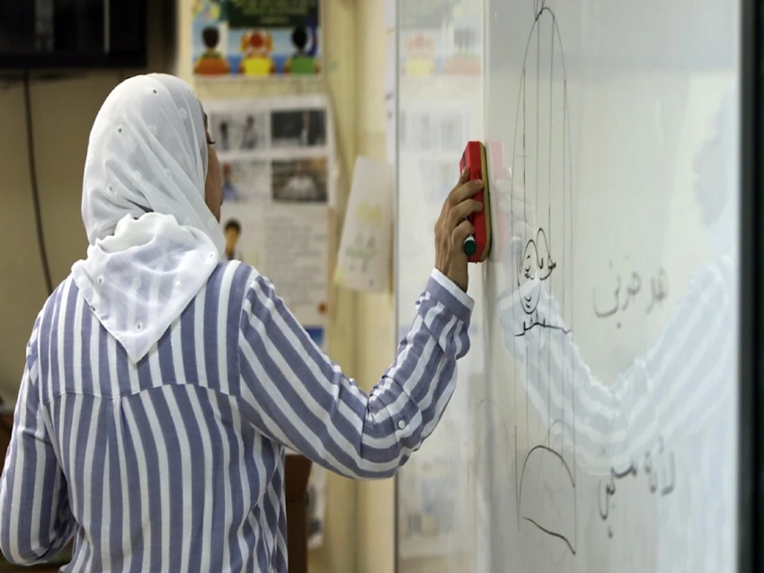 الأخبار _ «مجزرة الصيف» تتواصل بحق معلّمي المدارس الخاصة