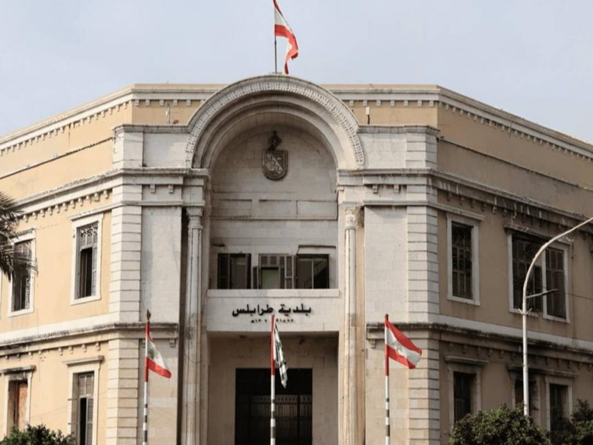 بلدية طرابلس: عناصر الشرطة البلدية ستعمد الى ازالة غرفة الكهرباء المخالفة للمؤسسة في أبي سمراء