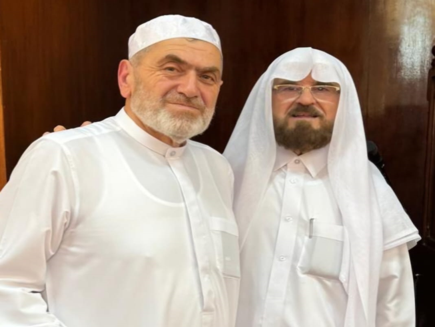  الشيخ ملص زار قطر وبحث مع فعاليات الجالية اللبنانية سبل دعم البلديات والجهات الأهلية في لبنان 