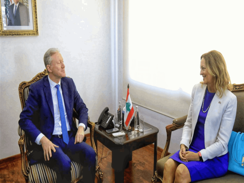  رجي عرض والسفيرة جونسون المساعي الجارية لوقف التصعيد الإسرائيلي المتواصل في الجنوب