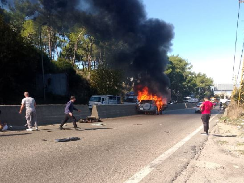 شهيدان إثر استهداف سيارة في منطقة الكحالة _عاليه 