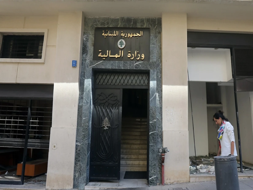 الأخبار _ الدين العام: المتأخّرات تكبر والتسوية مؤجّلة