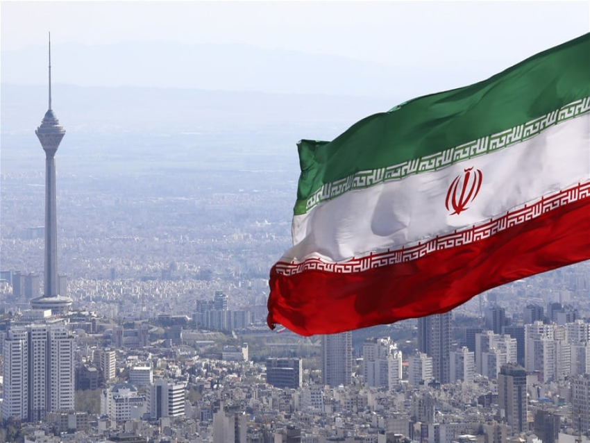 إيران أصدرت إنذارا لإخلاء القناتين 12 و14 الإسرائيليتين