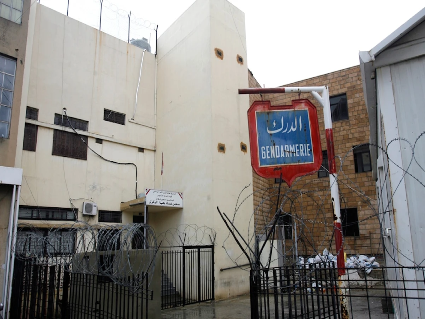 الأخبار _ حقّ السجينات في رعاية أطفالهن: قانون «كلاس» لواقعٍ مُهترِئ