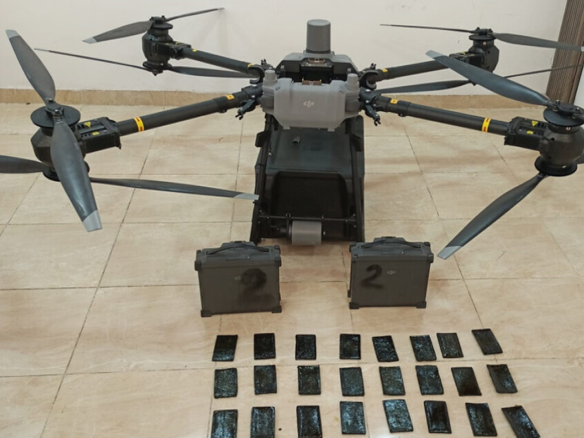 القوات المسلحة الأردنية تحبط عملية تهريب مخدرات جواً