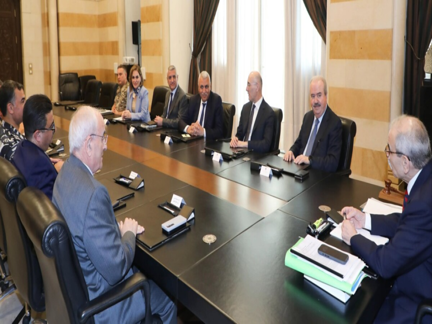 سلام عقد اجتماعًا أمنيًا تنسيقيًا لمواكبة استئناف الصادرات للسعودية: لا تهاون مع أي إهمال أو تقصير