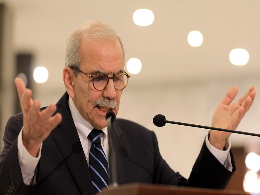 الأخبار _رئيس الحكومة غير آبه بنقص القاعدة الشعبية أو امتعاض القيادات السنية: هل دخل نواف سلام في معركة مع المارونية السياسية؟