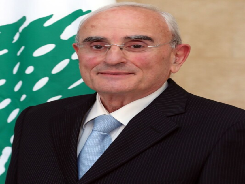 وزير الدفاع يُعدّل آلية ترخيص السلاح: تحديد نوع ورقم القطعة شرط أساسي..