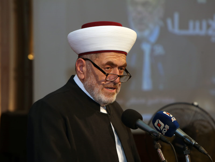 الشيخ ملص يهنئ إيران بقيادتها الجديدة ويحيّي صمودها بوجه العدوان