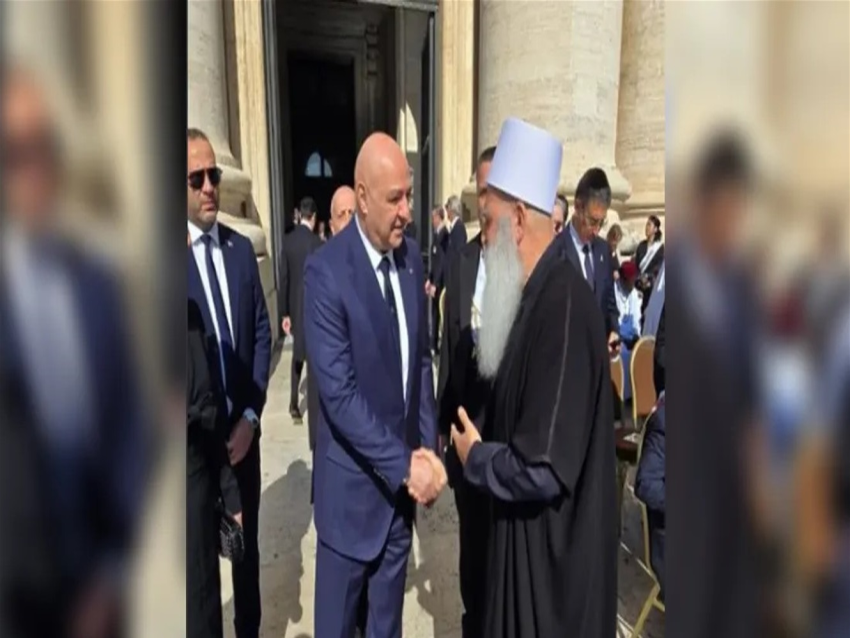 بعد انتشار صورة لهما... الرئاسة توضح: عون لا يعرف الشيخ موفق طريف