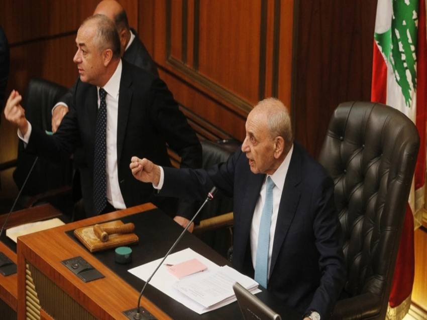 الأخبار _ المغتربون والبطاقة الممغنطة واحتساب الأصوات | معركة على قانون الانتخاب: مقترحات لـ«الحرتقة»... والضغط والابتزاز!