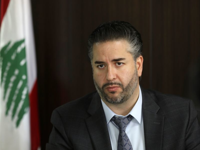 مدعي عام التمييز يستمع في هذه الأثناء إلى وزير الإقتصاد السابق أمين سلام في قصر عدل