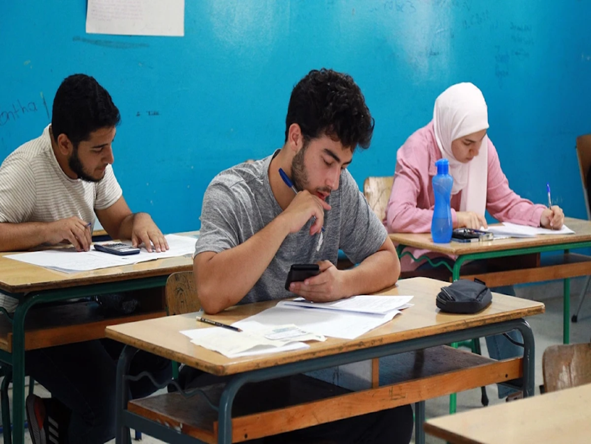 الأخبار _ هل تتراجع الحكومة عن إلغاء الامتحانات المهنية؟