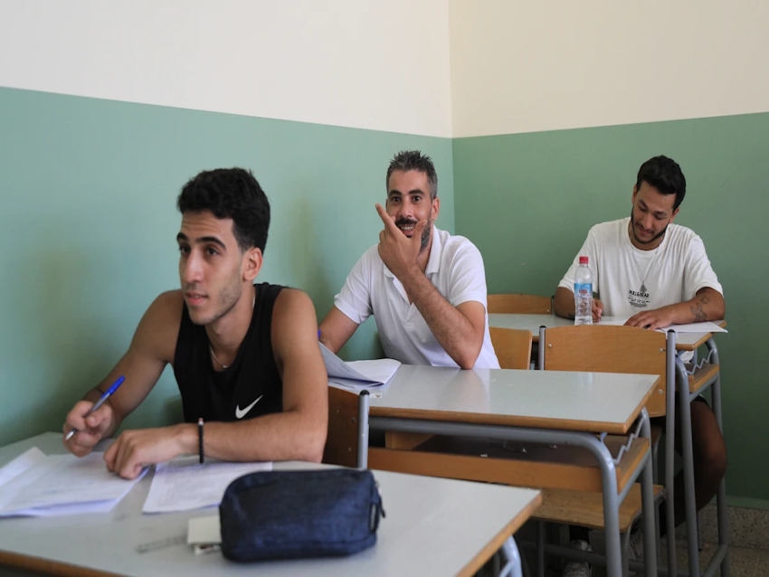الأخبار _ الامتحانات الرسمية: الانقسام حول الإلغاء يشتدّ