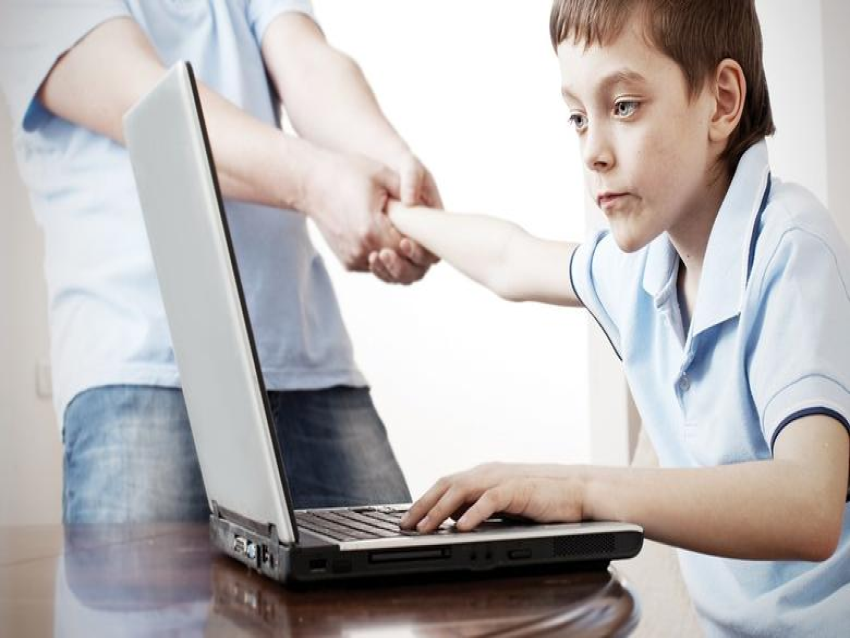 الديار _ كيف نحمي أطفالنا في العصر الرقمي... المخاطر... دور الأهل... والعلاج