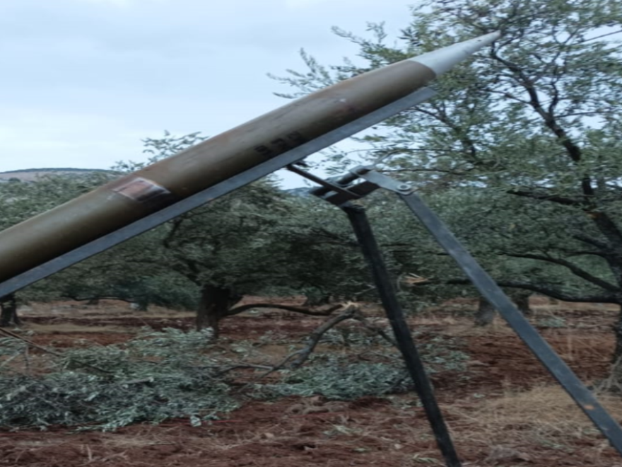 بالصور: العثور على راجمة صواريخ معدة للإطلاق في حاصبيا