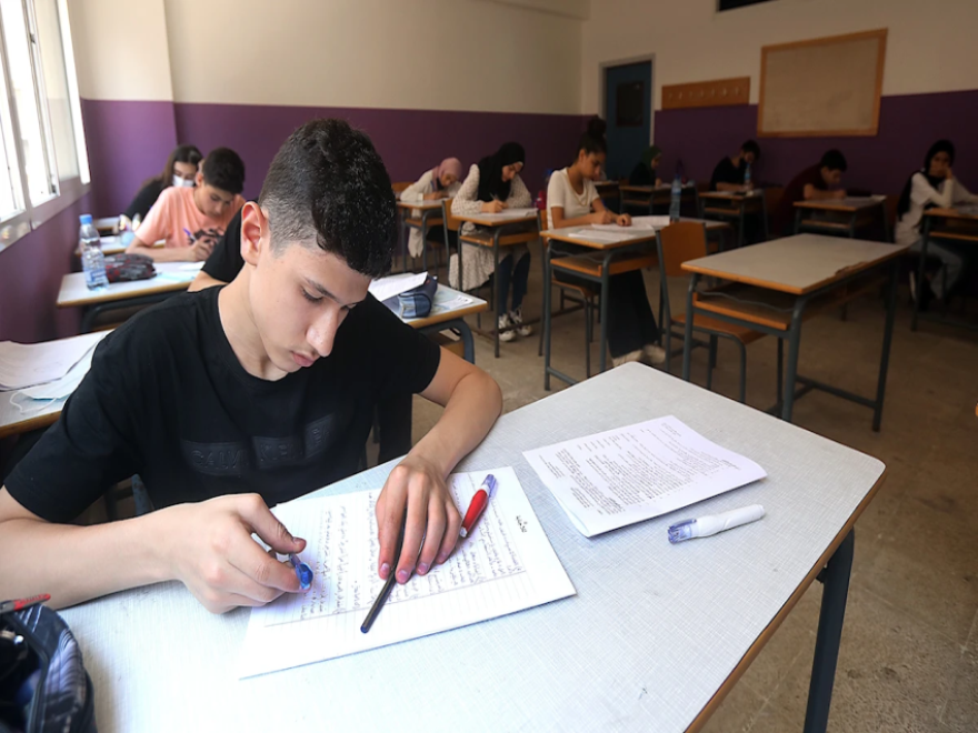 الأخبار _ هل تنجح «التربية» في إبعاد المدارس - الدكاكين عن الامتحانات الرسمية؟