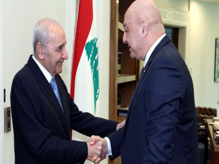 رئاسة الجمهورية: عون عرض مع بري الأوضاع وأطلعه على نتائج زيارته إلى أميركا وبري أبدى ارتياحه للقاء في قصر بعبدا