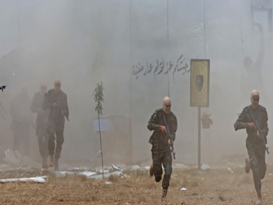  اشتباكات بين عناصر من 