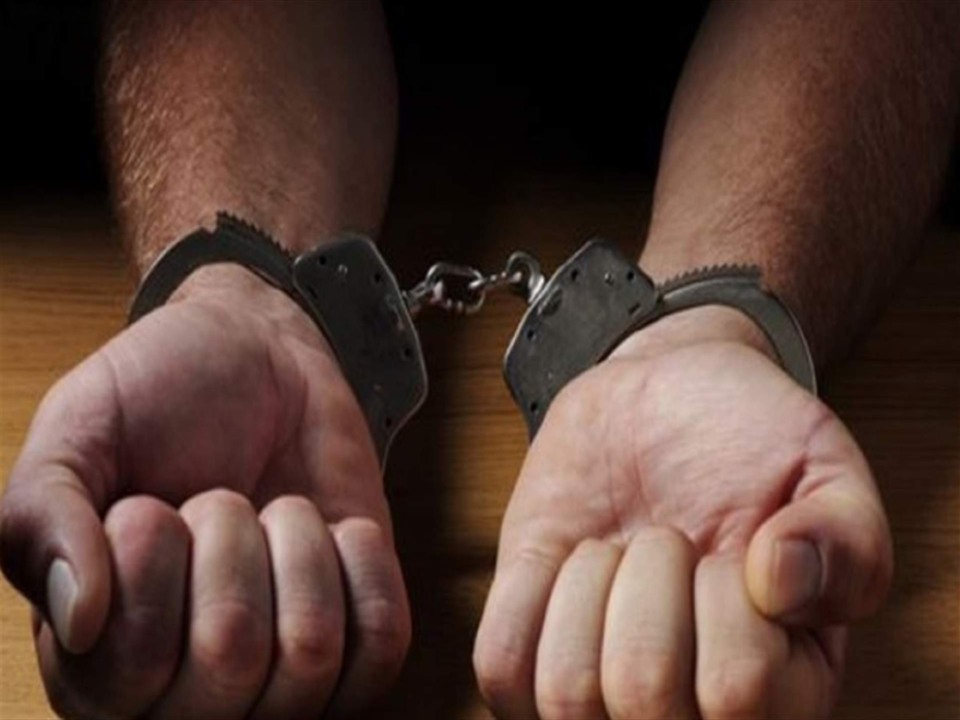 شعبة المعلومات توقف شابًا قتل والده في برج البراجنة وضبطت بحوزته أسلحة وذخيرة