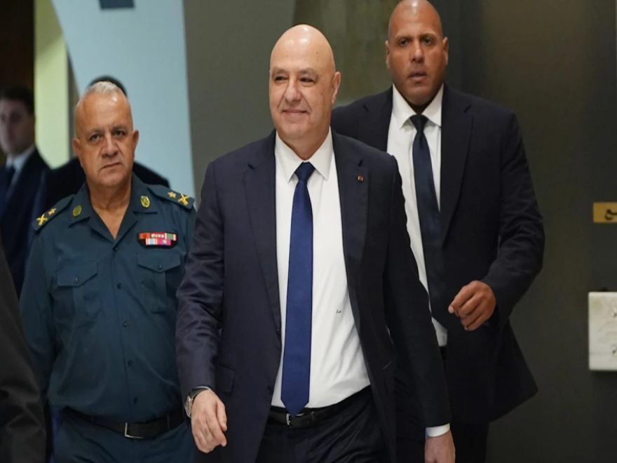 الأخبار _عون لا يرضخ لمعراب: «مخرج قانوني» يُنزل الجميع عن الشجرة؟