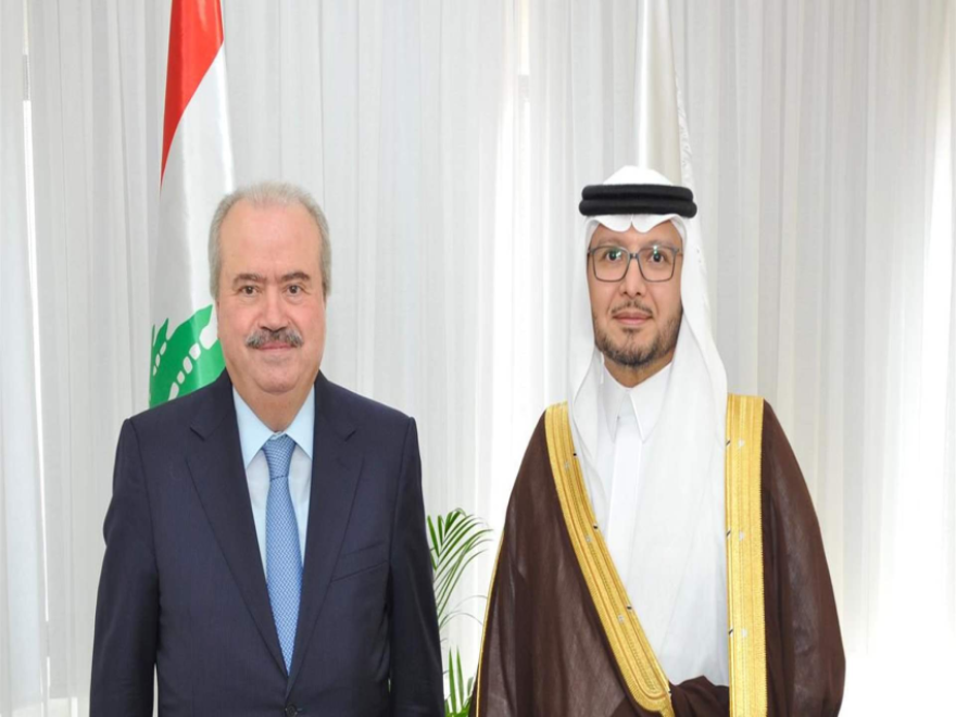 السفير السعودي بحث مع وزير المالية سبل تعزيز الإستثمار بين البلدين