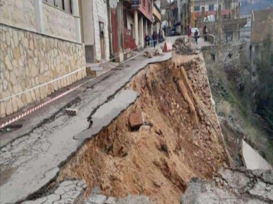 لبنان: انهيار جزء إضافي من طريق بلدة السفيرة في جرود الضنية