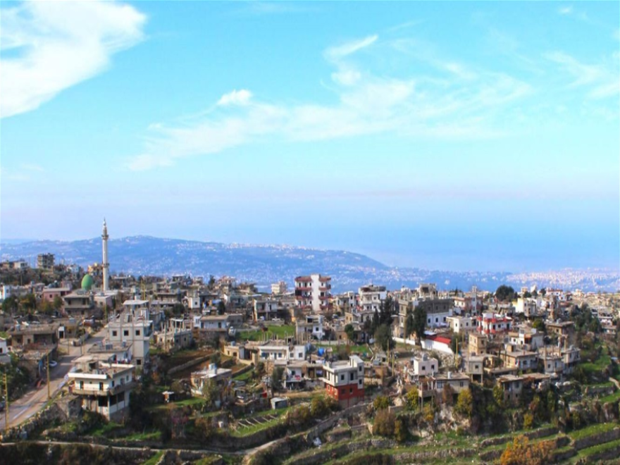 بالصور: سقوط جسمين مشبوهين في بلدة السفيرة-الضنية