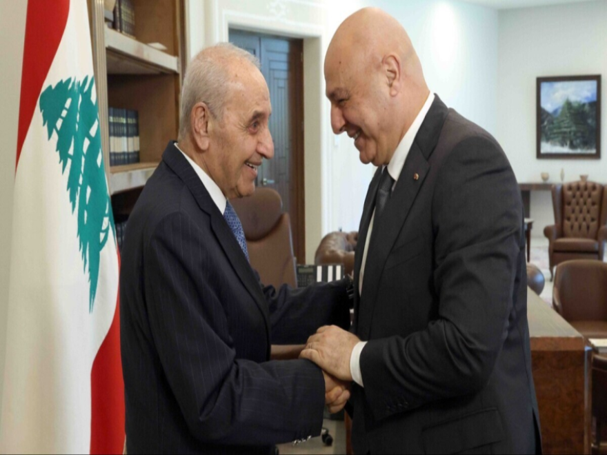 برّي أبلغ عون أن حزب الله سيلتزم بوقف كامل لإطلاق النار إذا التزم الجانب الإسرائيلي