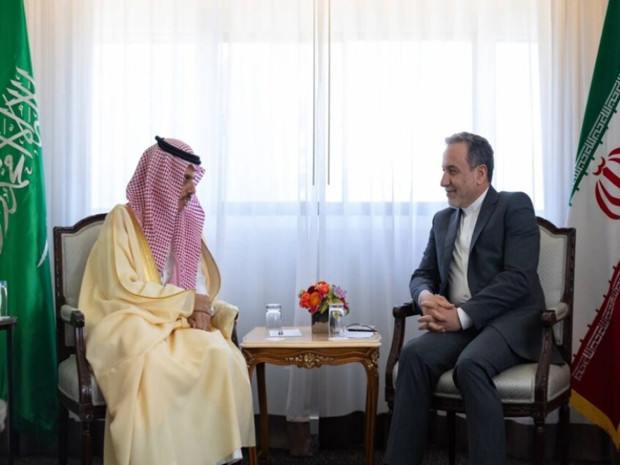 عراقجي ونظيره السعودي أكدا هاتفيا أهمية دفع المفاوضات مع أميركا قدمًا وتحقيق نتائج إيجابية