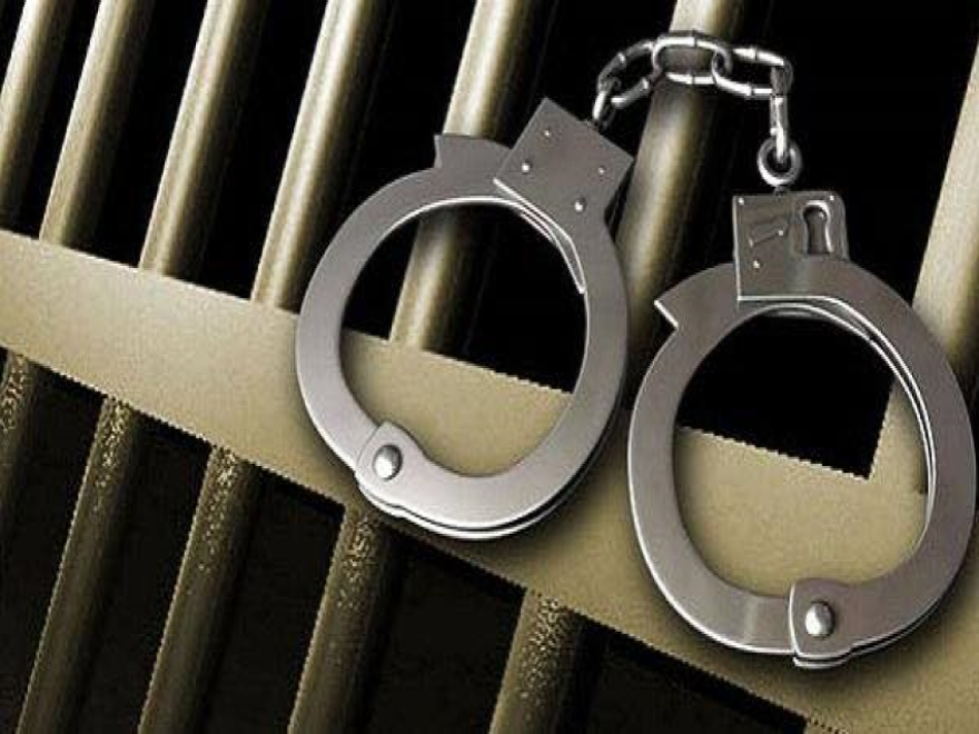 قوى الأمن توقف شخصَين لحيازتهما كمية من المخدِّرات في محلّة الفنار