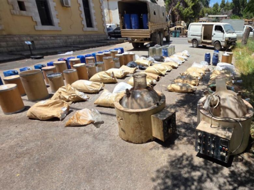 الجيش ضبط مصنعًا يحتوي على كمية كبيرة من المواد التي تستعمل لصناعة المخدرات  في بلدتي ريحا وبوداي