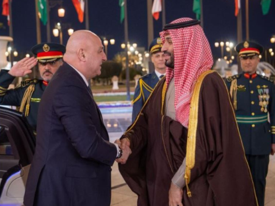 الرئيس عون اختتم زيارته الرسمية الى السعودية وتوجّه الى القاهرة للمشاركة في القمة العربية غير العادية