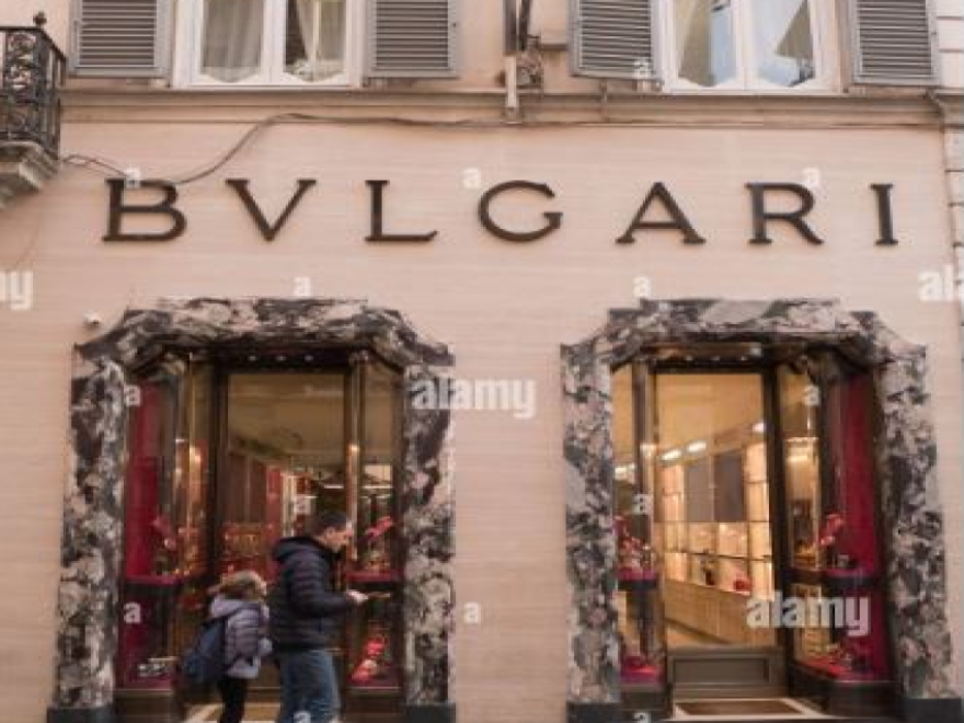 سرقة  أهم متجر مجوهرات  BULGARI في شارع كوندوتي الشهير في ايطاليا