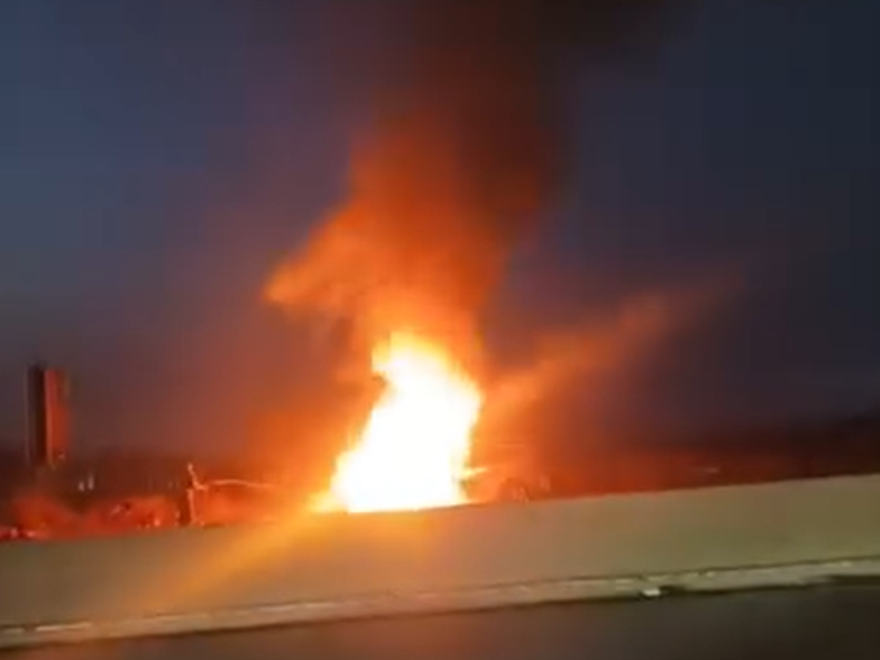 3 قتلى إثر إنحراف سيارة وإحتراقها في كسروان 