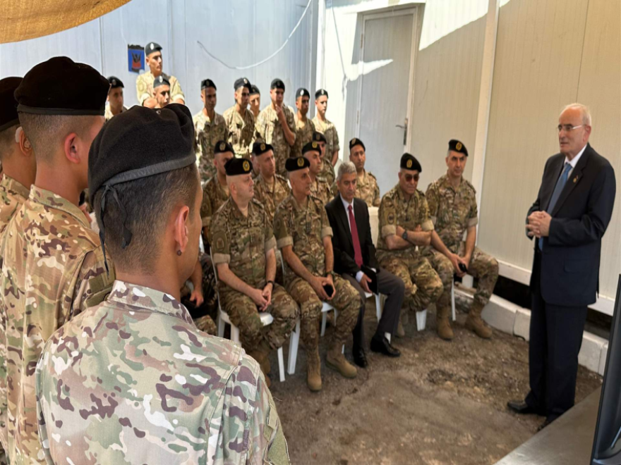  وزير الدفاع الوطنيّ زار مركز القليلة المُستهدف