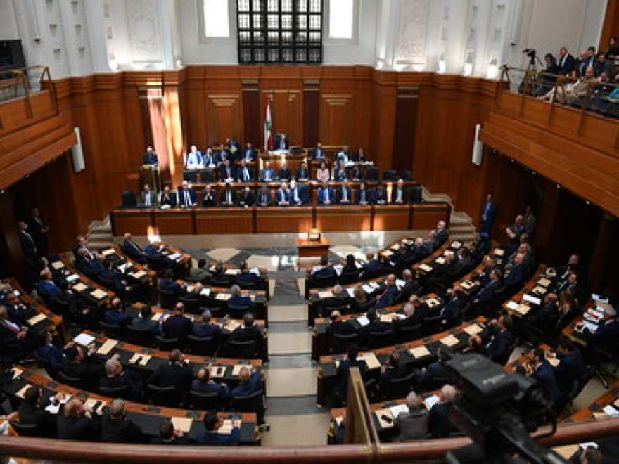 سجال بين منسى وبعض النواب خلال جلسة اللجان النيابية حول الاستثناءات بقانون العفو العام