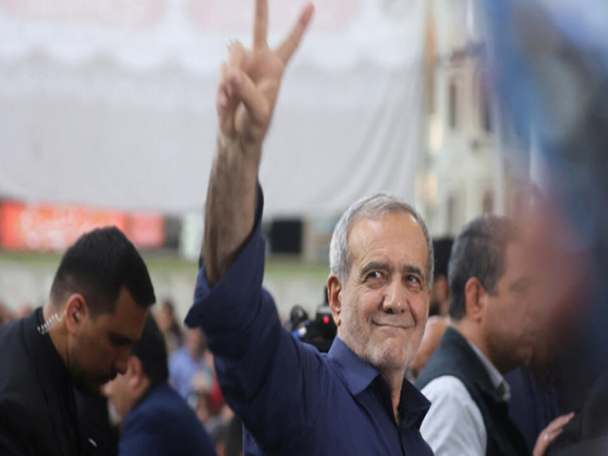 بزشكيان: اجتمعت مع مجتبى خامنئي مؤخرا لساعتين ونصف في أجواء قائمة على الثقة والحوار المباشر