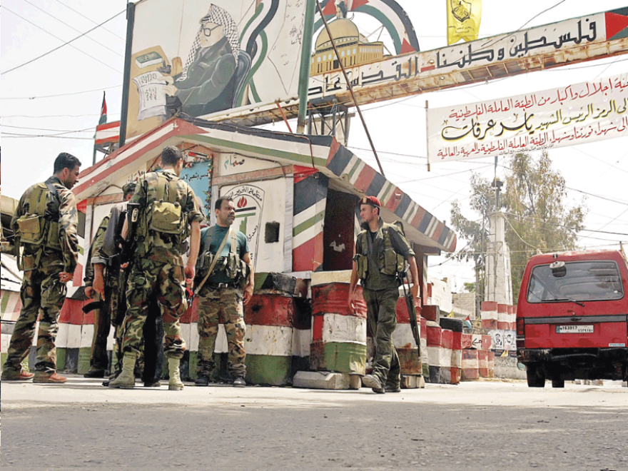 قوات الأمن الوطني الفلسطيني: وجدنا قنبلة يدوية غير منفجرة على أحد أسطح المنازل في عين الحلوة