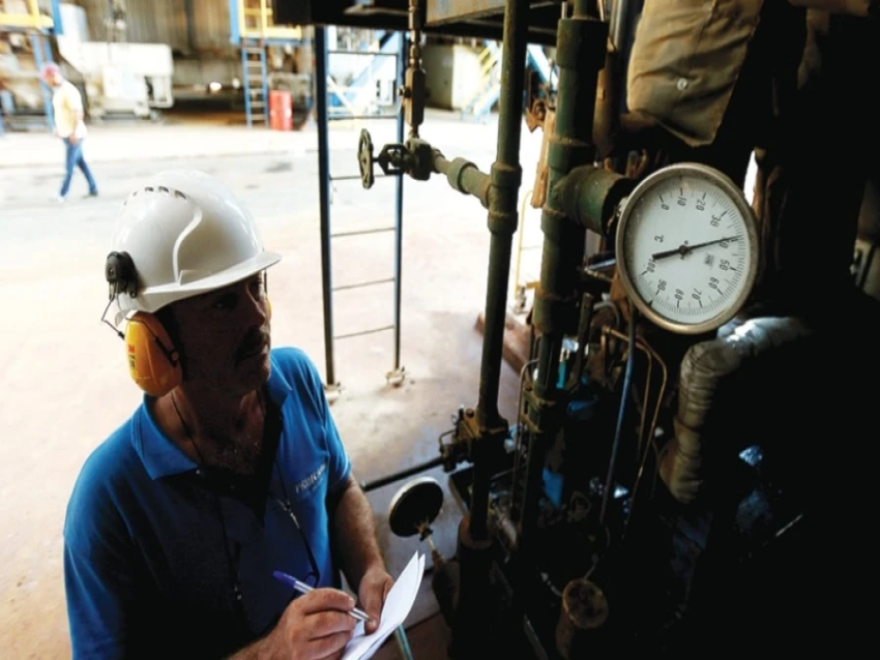 الأخبار _«سكّة» الصدّي للكهرباء: تسوّل الفيول من قطر