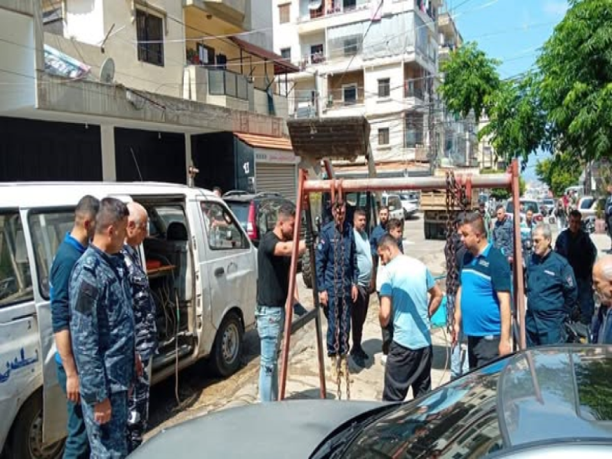 بلدية طرابلس تواصل إزالة المخالفات والبسطات في جبل محسن (صور)