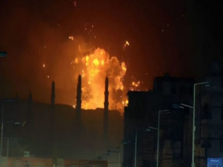 العدو الصهيوني يجدد تهديده بقصف موانئ الصليف وراس عيسى والحديدة في اليمن