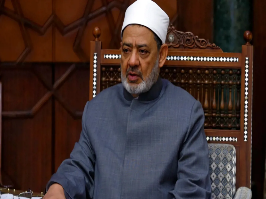 شيخ الأزهر: للإسراع بتشكيل لجنة وساطة من حكماء الأمة لإنهاء الخلافات والصراعات